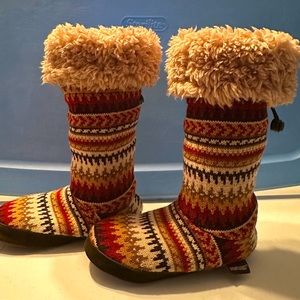 The Original Muk Luks Slipper Boot Sz 5-6 Small Women’s
